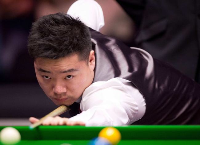 员背后的不 员背后的不