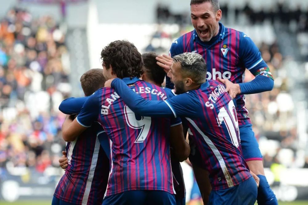 肋部渗透撕 肋部渗透撕