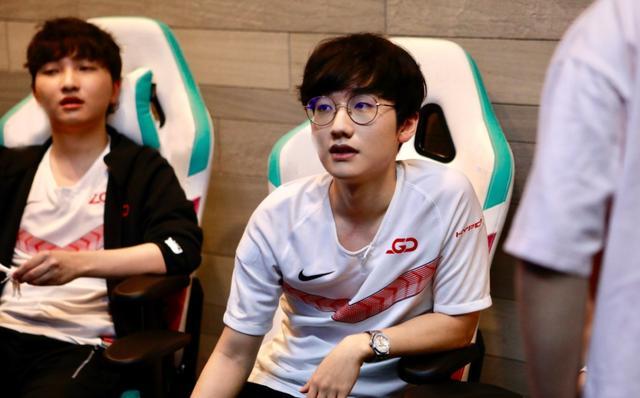 被进一步边 被进一步边